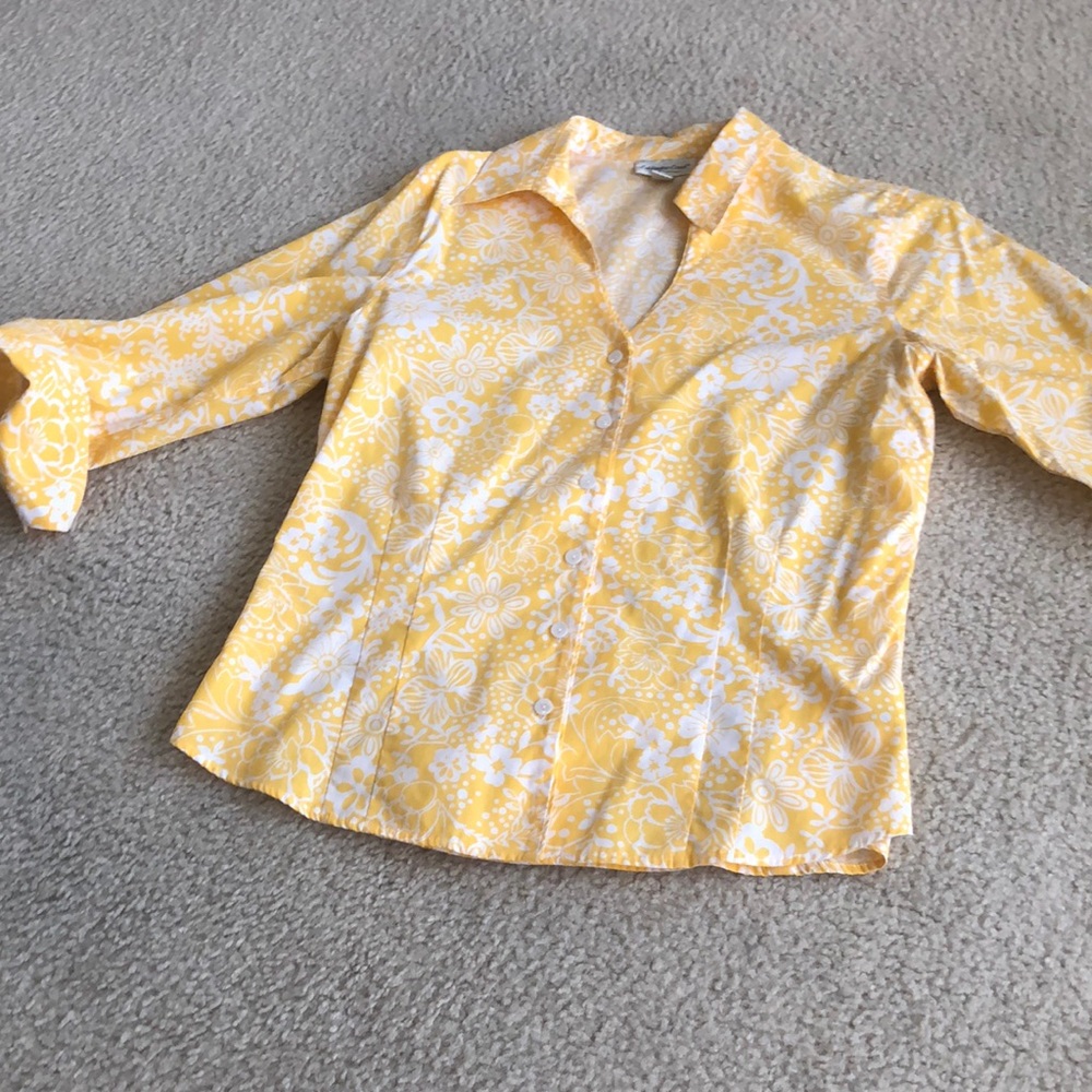 Yellow floral ladies button down blouse with 3/4 length Coldwater Creek.